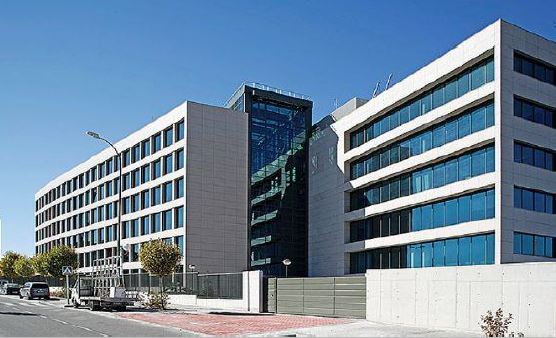 Offices for rent on María de Portugal Street | Levitt Building | Madrid