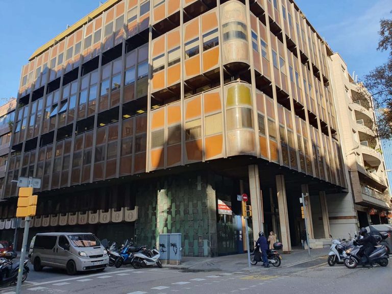 Local comercial en alquiler | Via Augusta 13, Eixample