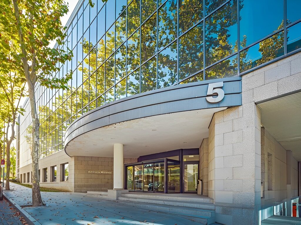 ALQUILER-OFICINAS-MADRID-EDIFICIO-MILENIO-CALLE-TEIDE-28703-SAN-SEBASTI?N-DE-LOS-REYES-ENTRADA.jpg