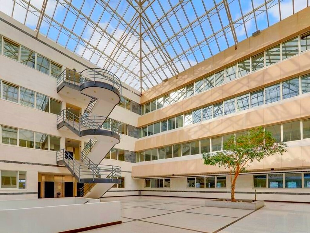 ALQUILER-OFICINAS-SAN-SEBASTIAN-DE-LOS-REYES-EDIFICIO-SIGLO-XXI-CALLE-DE-LA-ISLA-DEL-HIERRO-5-ZONAS-COMUNES.jpg