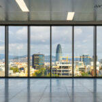 alquiler-oficinas-barcelona-calle-badajoz-cristalera.jpg