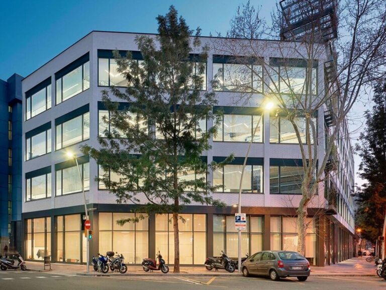 Alquiler de Oficinas en Carrer de Tànger, 66 | Barcelona