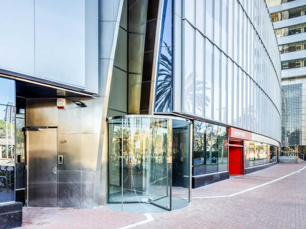oficina-alquiler-barcelona-edificio-vela-litoral-30-entrada.jpg
