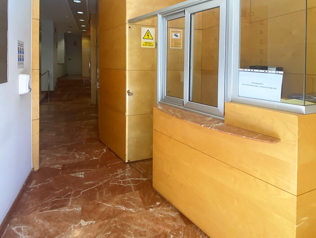 ALQUILER-OFICINAS-BARCELONA-CARRER-DE-BALMES-4-08007-BARCELONA-RECEPCI?N.jpg