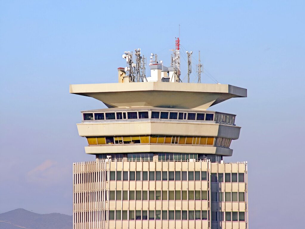 ALQUILER-OFICINAS-TORRE-COL?N-AVINGUDA-DE-LES-DRASSANES-6-08001-BARCELONA-FACHADA.jpg
