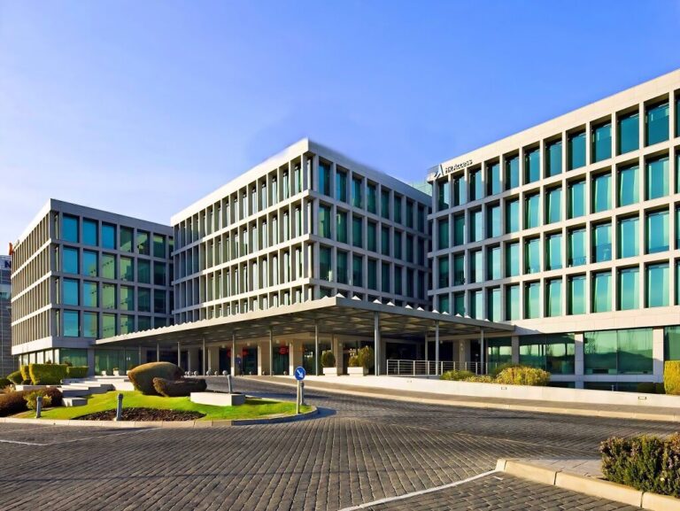 Alquiler de oficinas en Centro Empresarial Vega Norte | Calle de Anabel Segura 16 | Alcobendas, Madrid