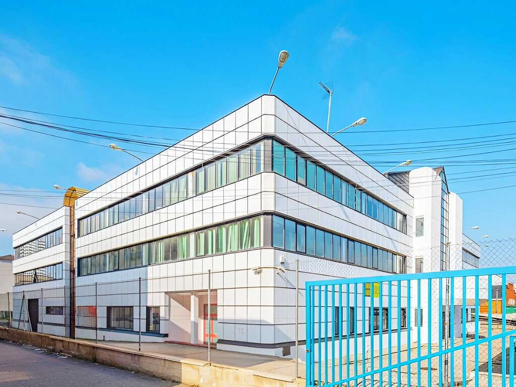 ALQUILER-OFICINAS-MADRID-CALLE-VALPORTILLO-SEGUNDA-7-28108-ALCOBENDAS-fahcada-1.jpg