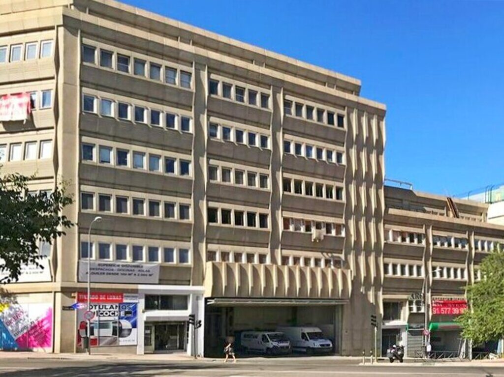 ALQUILER-OFICINAS-MADRID-AVENIDA-DEL-LLANO-CASTELLANO-15-28034-MADRID-EDIFICIO.jpg