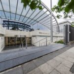 ALQUILER-OFICINAS-MADRID-EDIFICIO-PARIS-CALLE-DE-LA-RIBERA-DEL-LOIRA-8-28042-MADRID-ACCESO.jpg