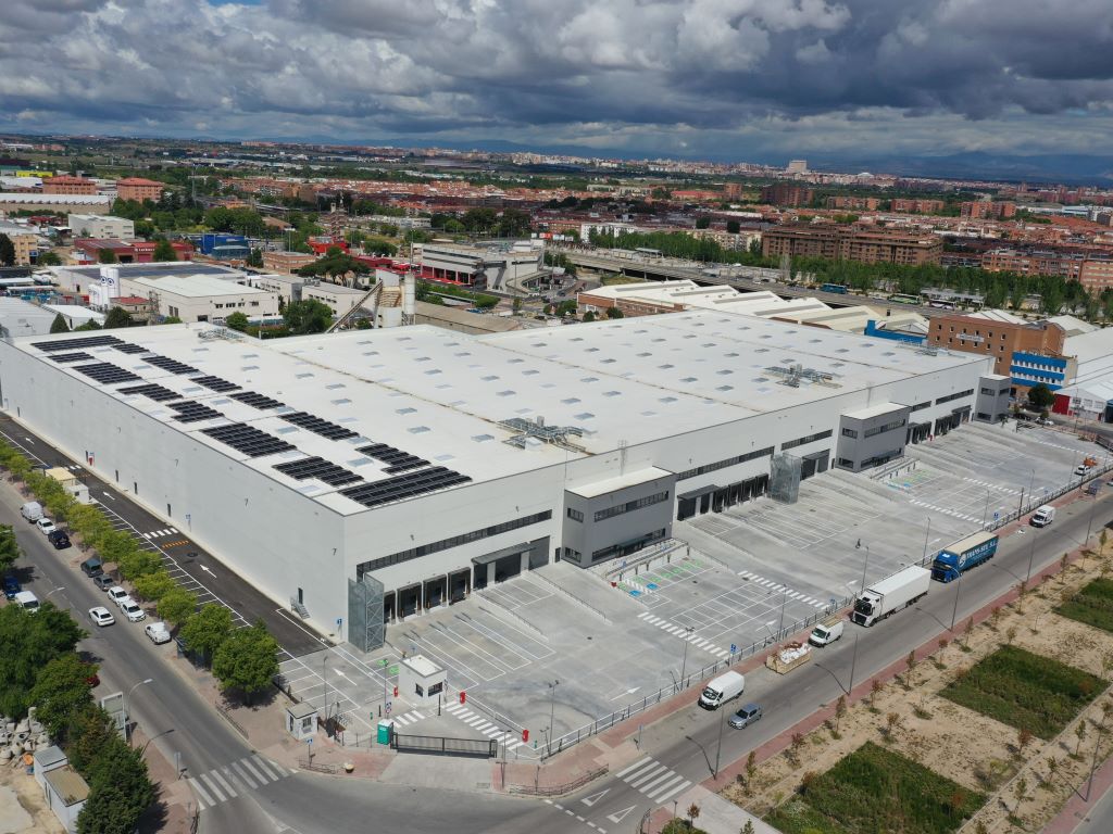 Nave-industrial-logistico-alquiler-madrid-villaverde-exterior-2.jpg