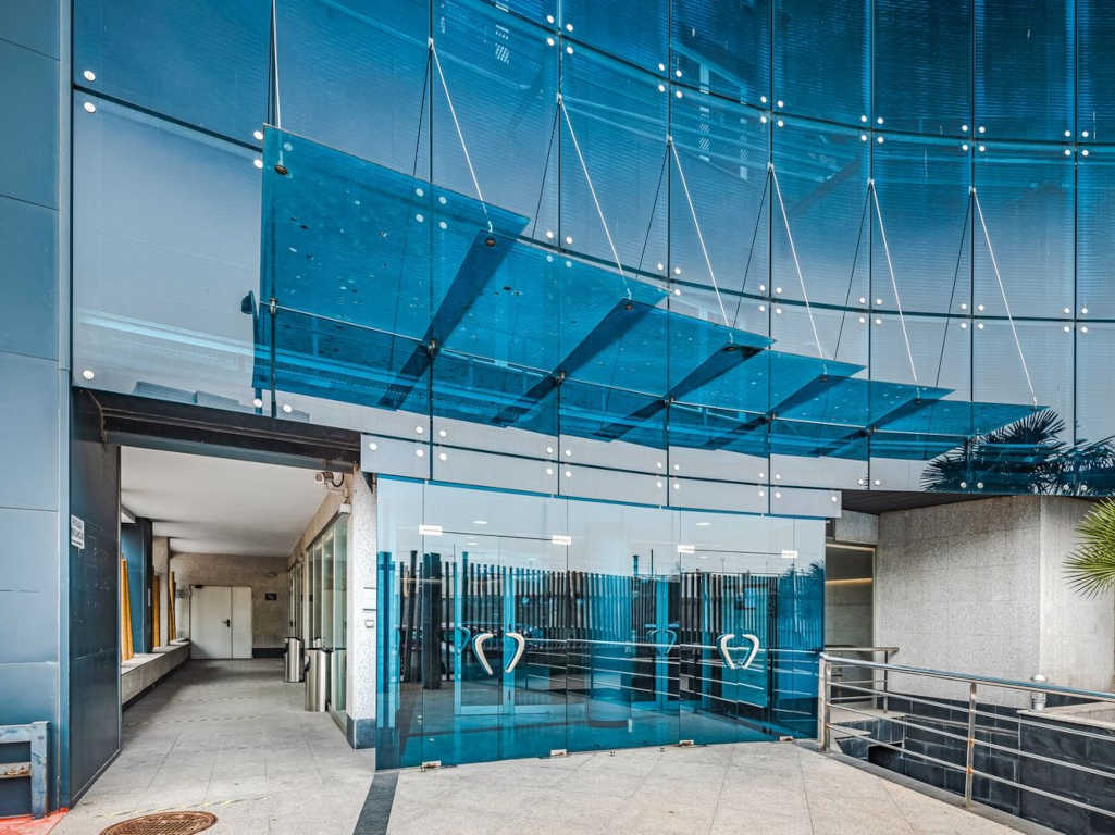 oficina-alquiler-madrid-edificio-elipse-manoteras-18-entrada.jpg
