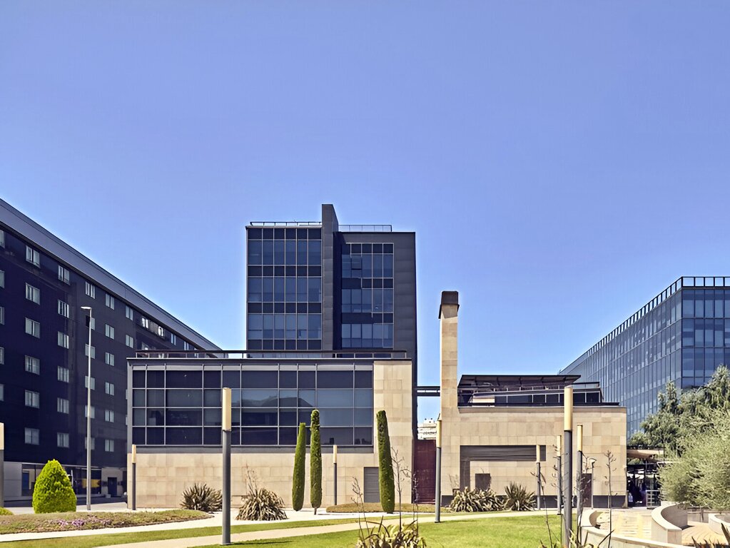 ALQUILER-OFICINAS-MADRID-P.E.-CRISTALIA-EDIFICIO-1-CALLE-V?A-DE-LOS-POBLADOS-3-28033-MADRID-EXTERIOR.jpg