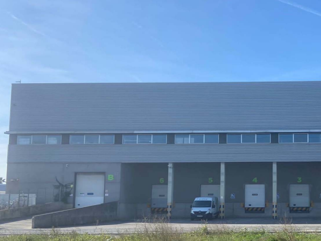 Nave-industrial-logistico-alquiler-sant-boi-exterior-1.png