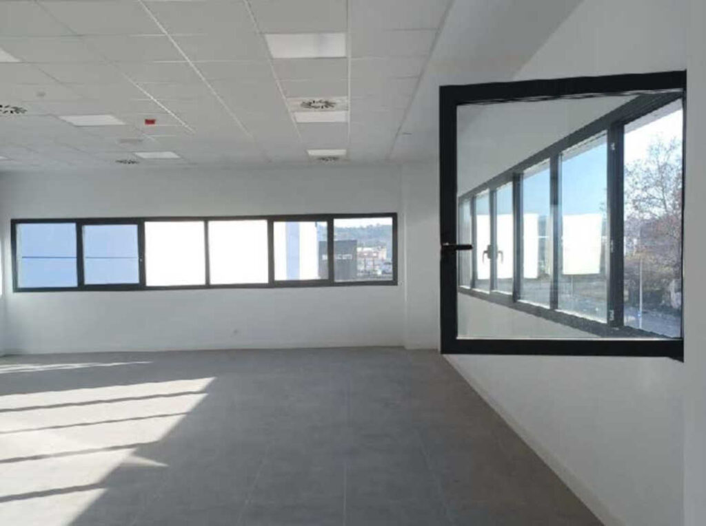 nave-industrial-logistico-alquiler-barcelona-parets del valles-nave-2-impremta-2-oficinas.jpg