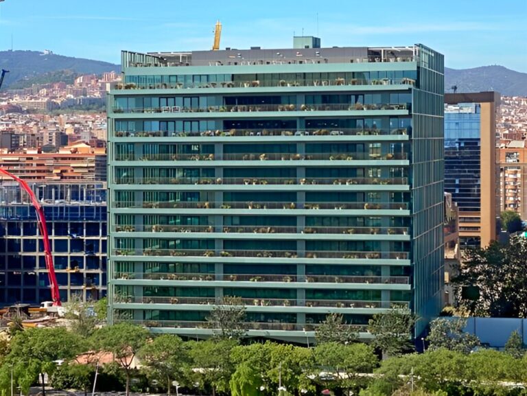 Offices for rent in the building One Parc Central 22@ Diagonal | Del Marroc Street, 33