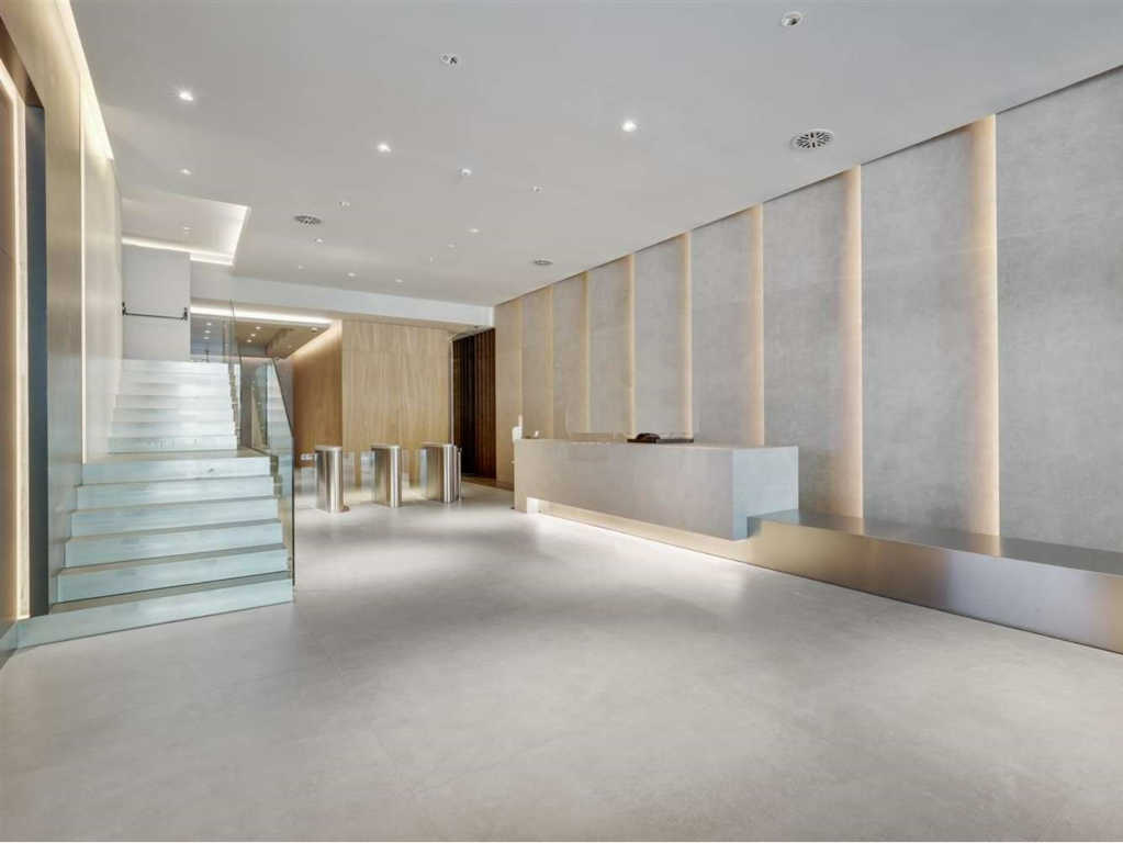 oficina-alquiler-barcelona-sancho-de-avila-52-58-acceso.jpg