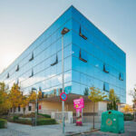 oficina-alquiler-madrid-san-sebastian-de-los-reyes-la-marina-F-12-la-isla-del-hierro-7-edificio-02.jpg