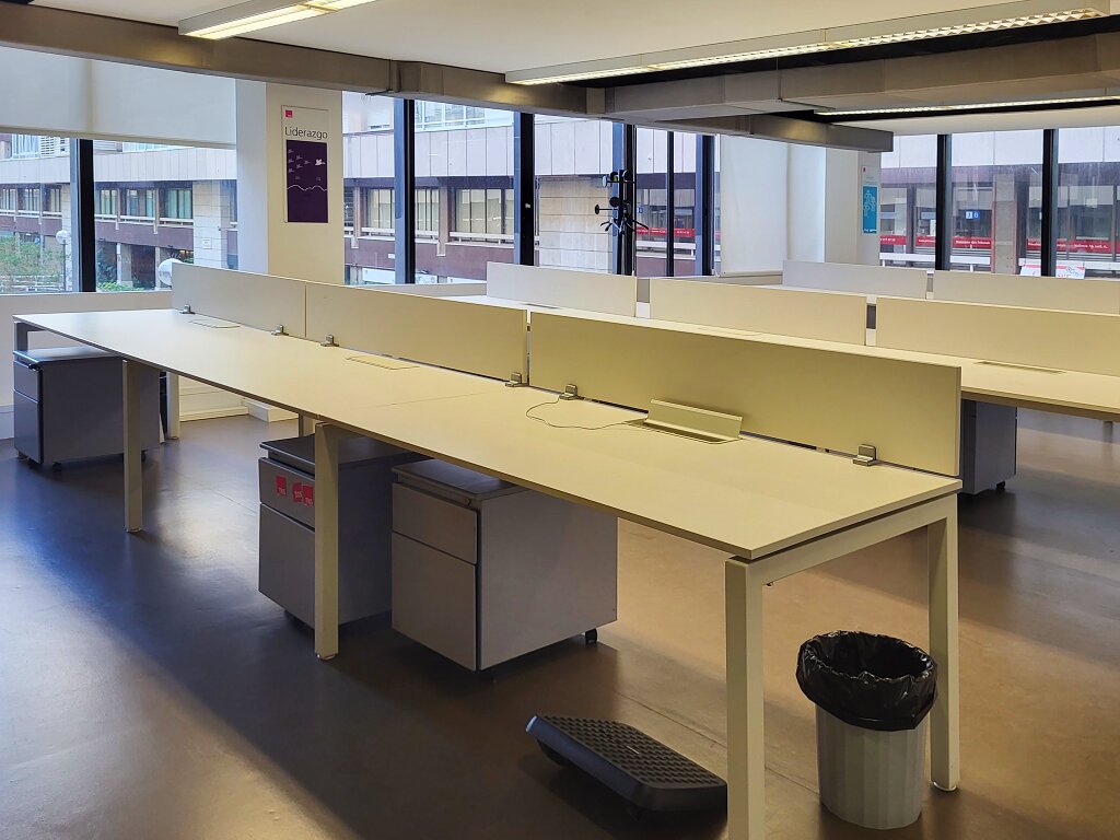 ALQUILER-OFICINAS-BARCELONA-AVINGUDA-DE-ROMA-12-08015-BARCELONA-OFICINA-IMPLANTADA-2.jpg