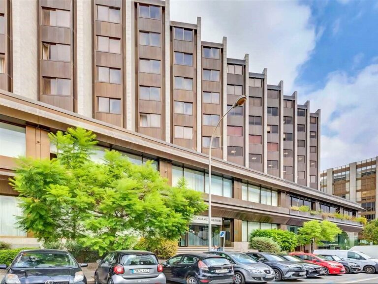 Alquiler de Oficinas en BCN Oest | Carrer de Frederic Mompou, 1-3 | Esplugues de Llobregat, Barcelona