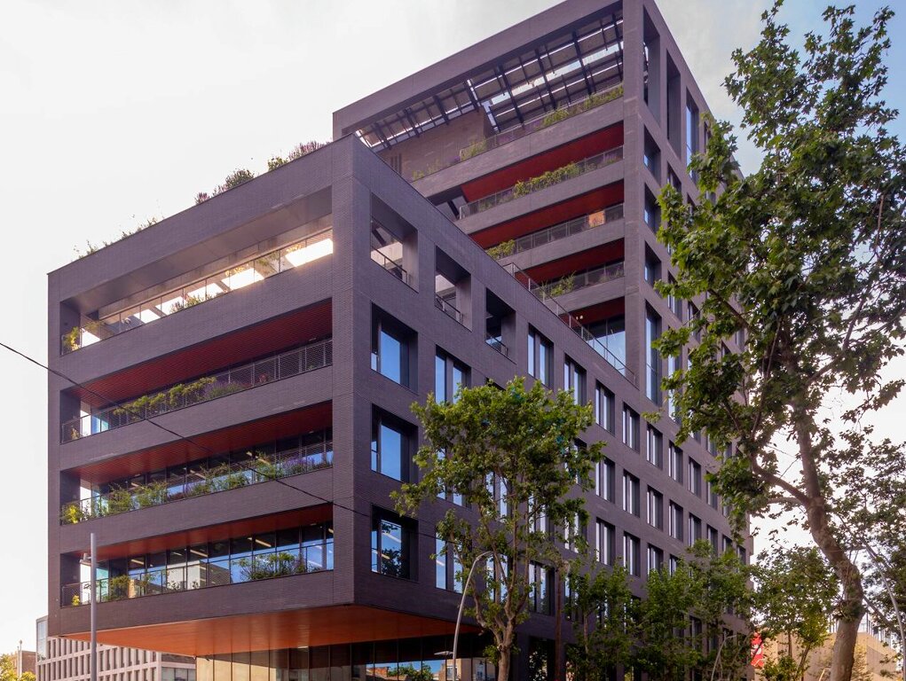 ALQUILER-OFICINAS-BARCELONA-CARRER-DE-BADAJOZ-97-08018-BARCELONA-FACHADA-2.jpg