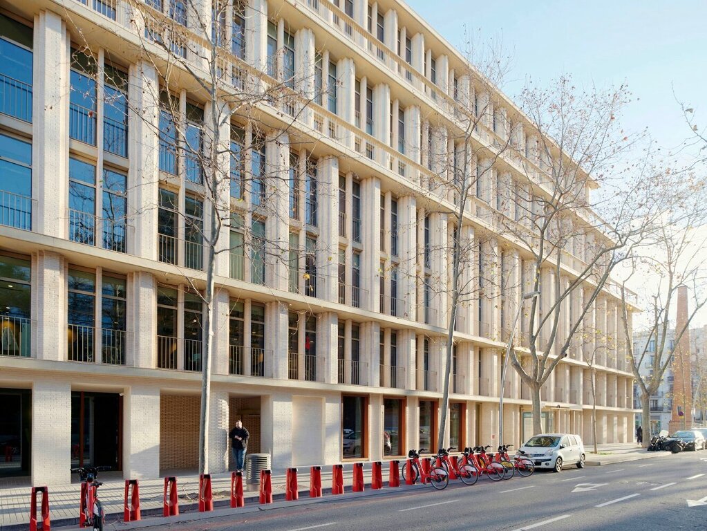 ALQUILER-OFICINAS-BARCELONA-CARRER-DE-PALLARS-180-08005-BARCELONA-EDIFICIO-.jpg