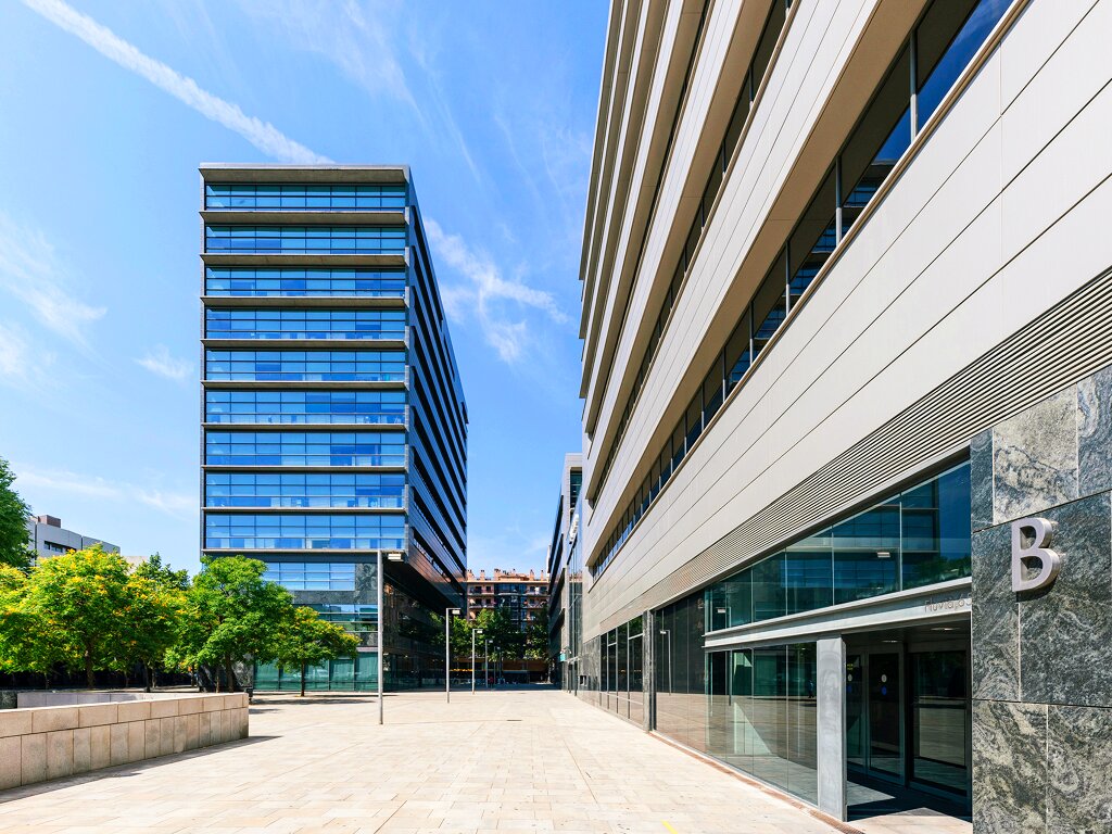 ALQUILER-OFICINAS-BARCELONA-PARQUE-EMPRESARIAL-22@-EDIFICIO-D-CARRER-DE-PUJADES-304-08019-BARCELONA-EXTERIOR.jpg