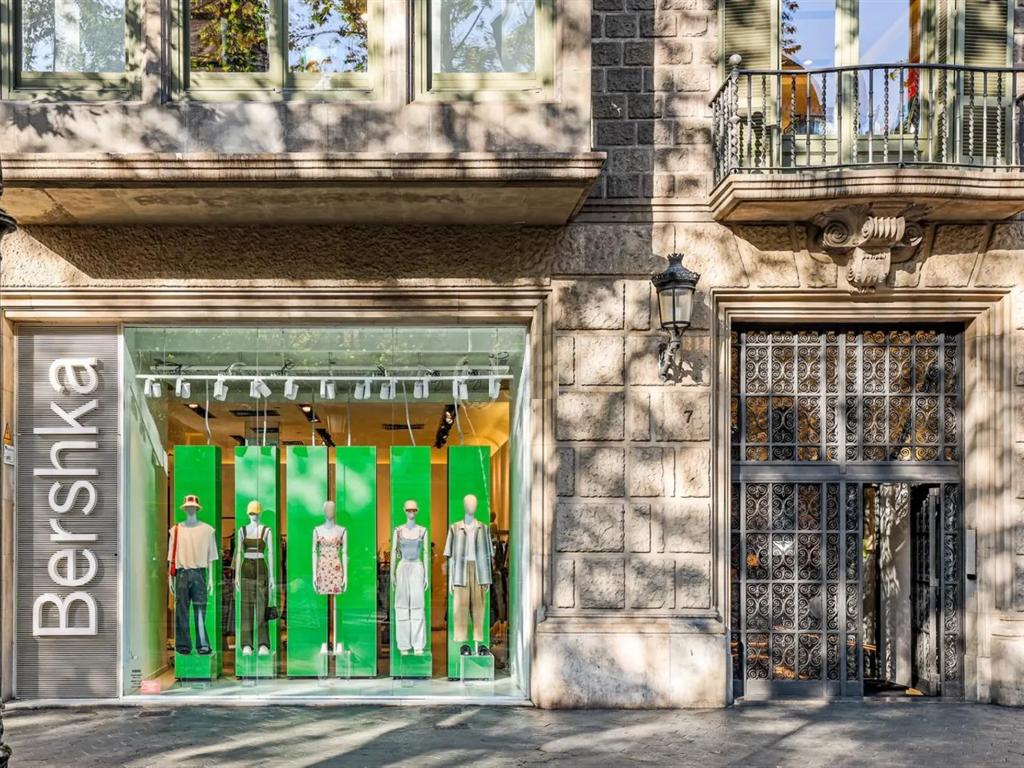 ALQUILER-OFICINAS-BARCELONA-PASSEIG-DE-GR?CIA-7-08007-BARCELONA-ENTRADA.jpg