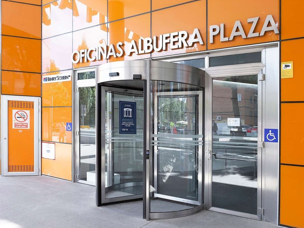 ALQUILER-OFICINAS-MADRID-EDIFICIO-ALBUFERA-PLAZA-AVENIDA-DE-LA-ALBUFERA-153-28038-MADRID-ACCESO.jpg