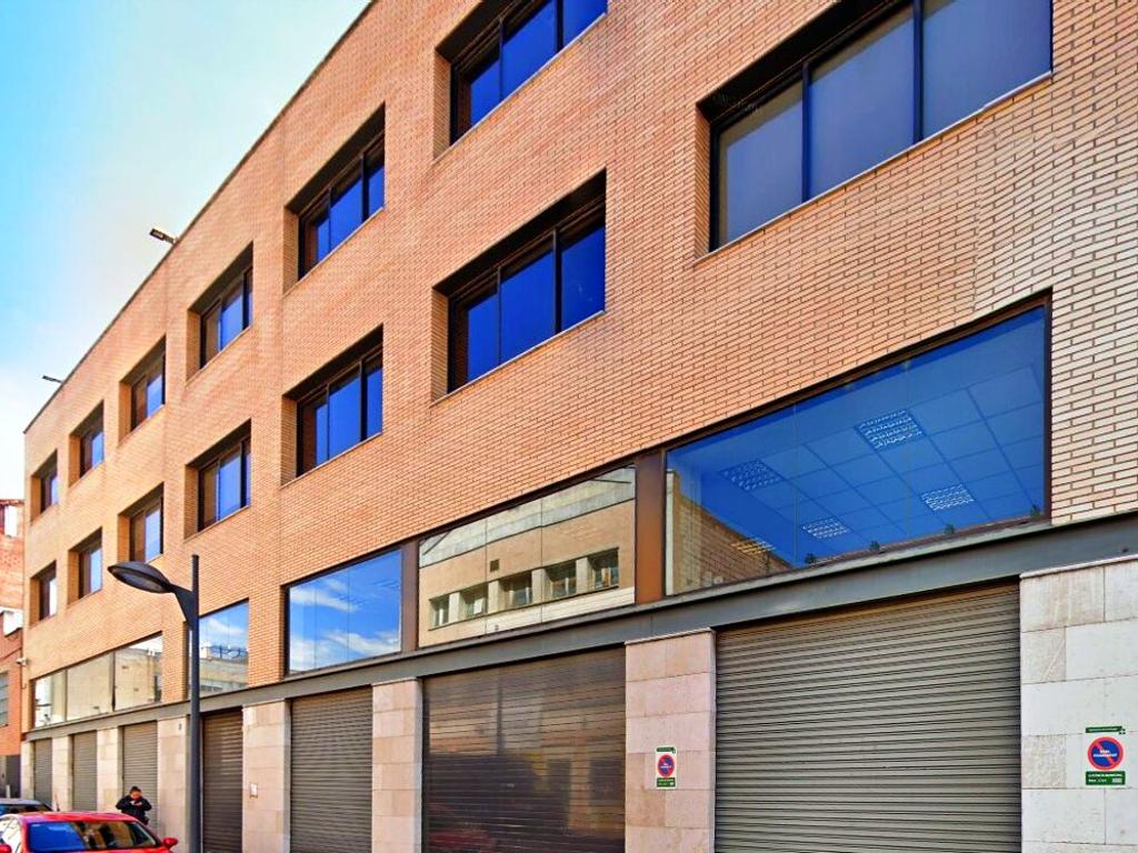 ALQUILER-OFICNIAS-BARCELONA-EDIFICIO-CORPORATIVO-SANT-CUGAT-CARRER-DE-VIC-17-08173-SANT-CUGAT-DEL-VALL?S-FACHADA.jpg