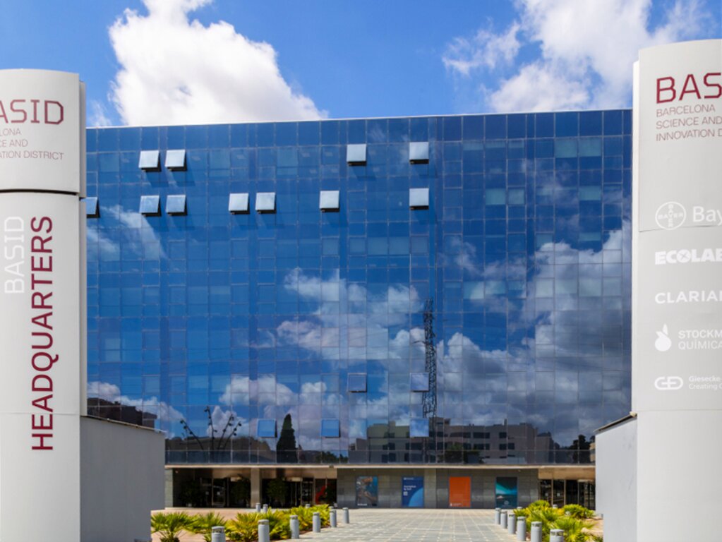 Alquiler-Oficinas-Barcelona-BAYER-fachada (3).jpg