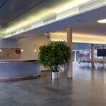 Alquiler-Oficinas-Barcelona-BAYER-recepcion.jpg