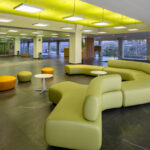 Alquiler-Oficinas-Barcelona-IL?LUMINA-sofas.jpg