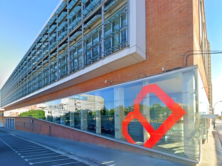 Alquiler de Oficinas en Il Lumina – BaSID Hub | Carrer de Gaspar Fàbregas I Roses, 81 | Esplugues de Llobregat, Barcelona