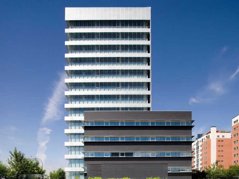 Alquiler de oficinas en Calle Titán 8 | Madrid