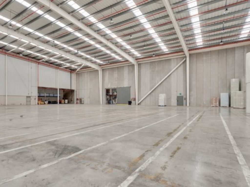 Nave-industrial-logistico-alquiler-valls-nave-2-interior-2.jpg