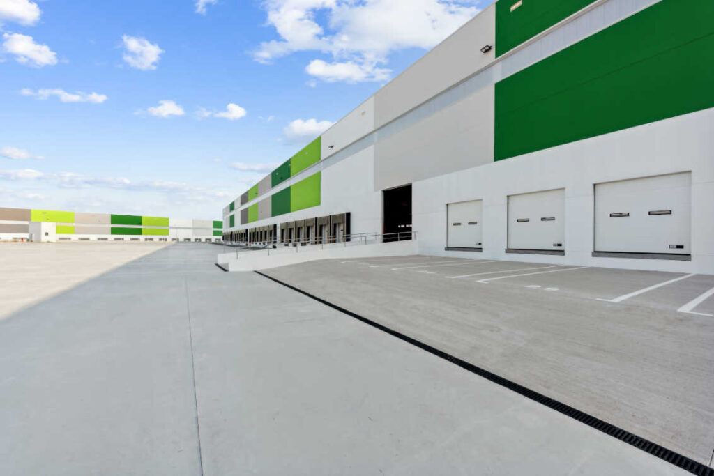 nave-industrial-logistico-alquiler-toledo-illescas-fachada-3.jpg