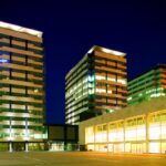oficina-alquiler-barcelona-TDL-B2-torre-diagonal-litoral-josep-pla-2-20-fachada-noche.jpg