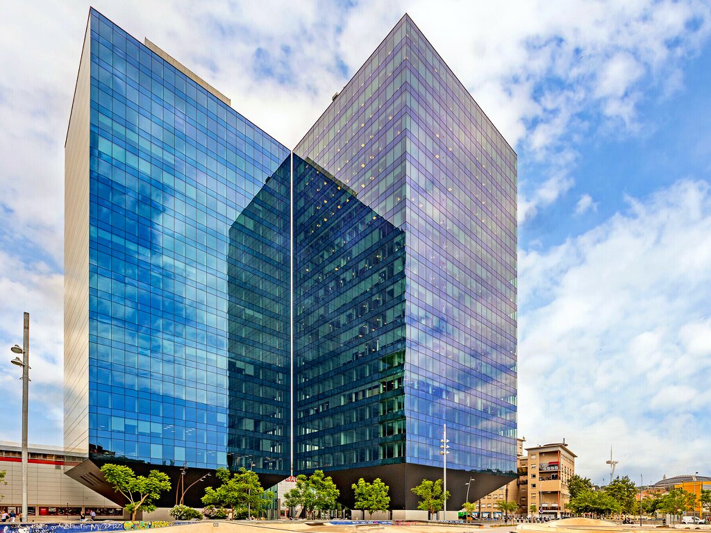 oficina-alquiler-barcelona-bcn-fira-district-torre-llevant-zona franca-edificio-exterior (4).jpg