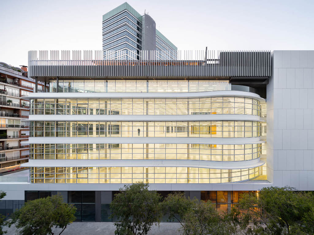 oficina-alquiler-barcelona-diagonal-471-AURA-fachada 2.jpg