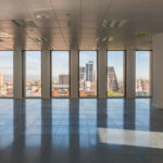 oficina-alquiler-madrid-cuzco-IV-castellana-141-acceso.jpg