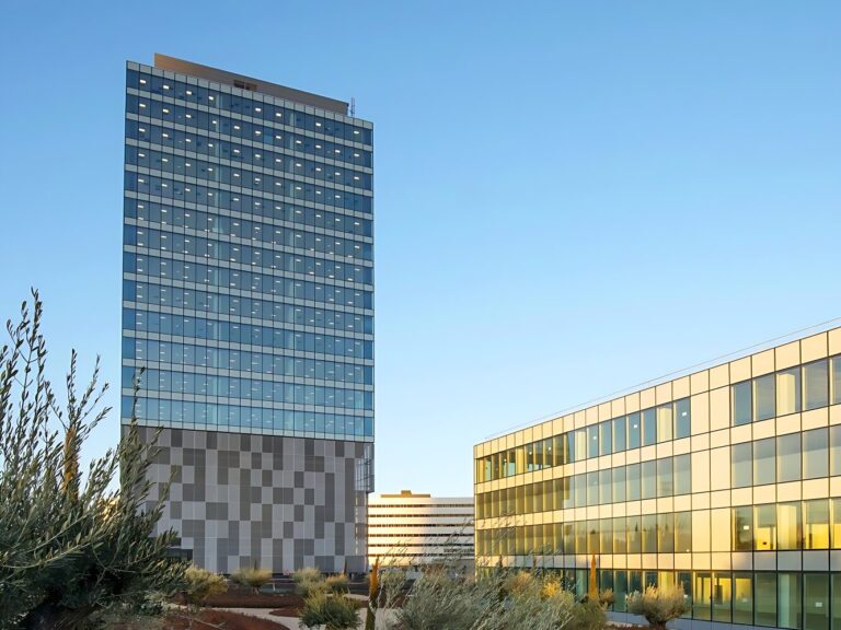 Alquiler de oficinas en Torre Chamartín | Calle de Dulce Chacón 55 | Madrid