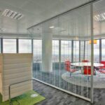 -oficina-alquiler-madrid-torre-cristal-castellana-259-C-implantada-mamparas.jpg