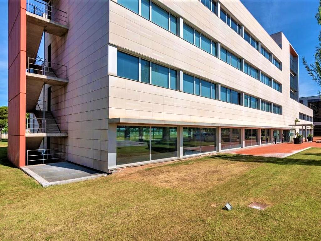 ALQUILER-OFICINAS-BARCELONA-MUNTADAS-II-CARRER-DEL-GARRAF-3-08820-EL-PRAT-DE-LLOBREGAT-FACHADA.jpg