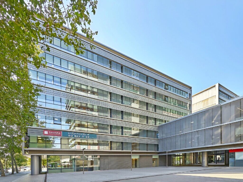 ALQUILER-OFICINAS-CARRER-DE-LLULL-331-08019-BARCELONA-FACHADA-5.jpg