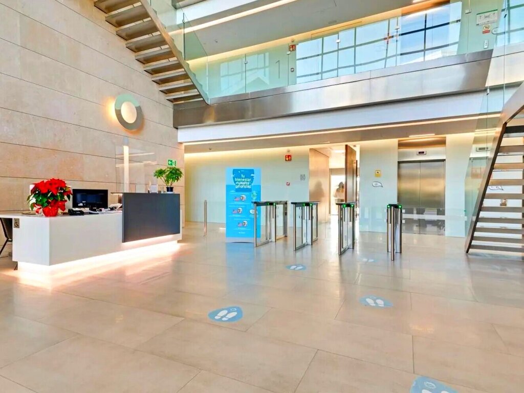 oficina-alquiler-barcelona-sant-cugat-del-valles-parc-cugat-can-fatjo-dels-aurons-9-hall-.jpg