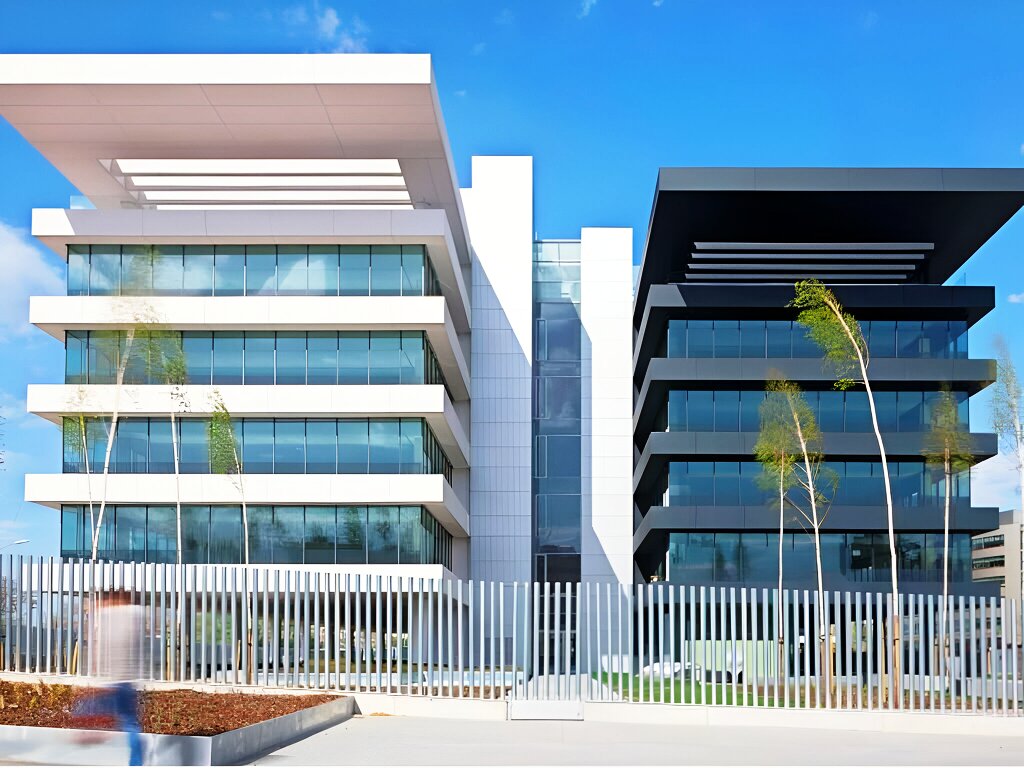 oficina-alquiler-madrid-helios-business-park-edificio-E-via-de-los-poblados-1-fachada (2).jpg
