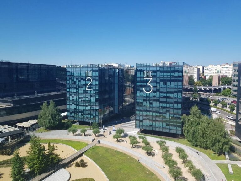 Offices for rent | ONIC Building | Cristalia Business Park