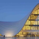Heydar-ALiyev-Center-in-Baku_cropped-1.jpg
